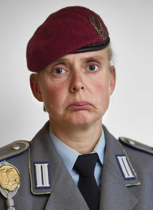 Uniform (Jan Kraus) (Bilingual Edition) by Jan Kraus, 9783987412356