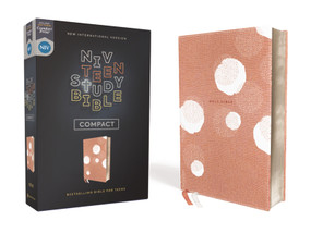 NIV, Teen Study Bible (For Life Issues You Face Every Day), Compact, Leathersoft, Peach, Comfort Print by Lawrence O. Richards, Sue W. Richards, Zondervan, 9780310455905
