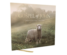 NKJV Gospel of John, Photography Edition, Hardcover by Thomas Nelson, 9781400354702