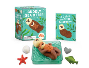 Cuddly Sea Otter (With 5 objects to hold!) by Rachel McCain, 9798894144481