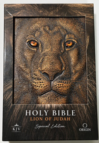 KJV Holy Bible, Large Print Handy Size format, Bronze 3D Lion of Judah, Ribbon Marker, and Red Letter, Gift Box by KING JAMES VERSION, 9798890989567