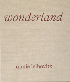 Wonderland by Annie Leibovitz, Anna Wintour, 9781838664084
