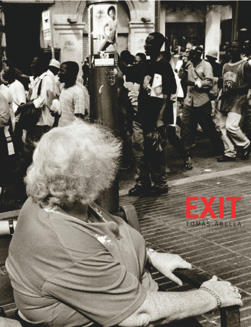 EXIT (Trilingual edition) (Spanish Edition) by Tomàs Abella, 9788498010077
