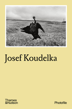 Josef Koudelka (Photofile) by Josef Koudelka, Bernard Cuau, 9780500410837