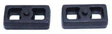 2001-2010 Chevy Silverado 2500 HD 2wd/4wd 1.5" Cast Lift Blocks - MaxTrac 810015