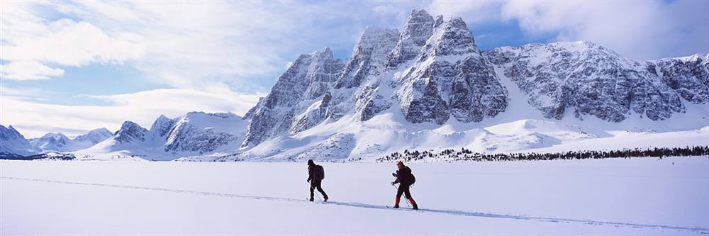 Skiers Jasper National Park - Walls 360