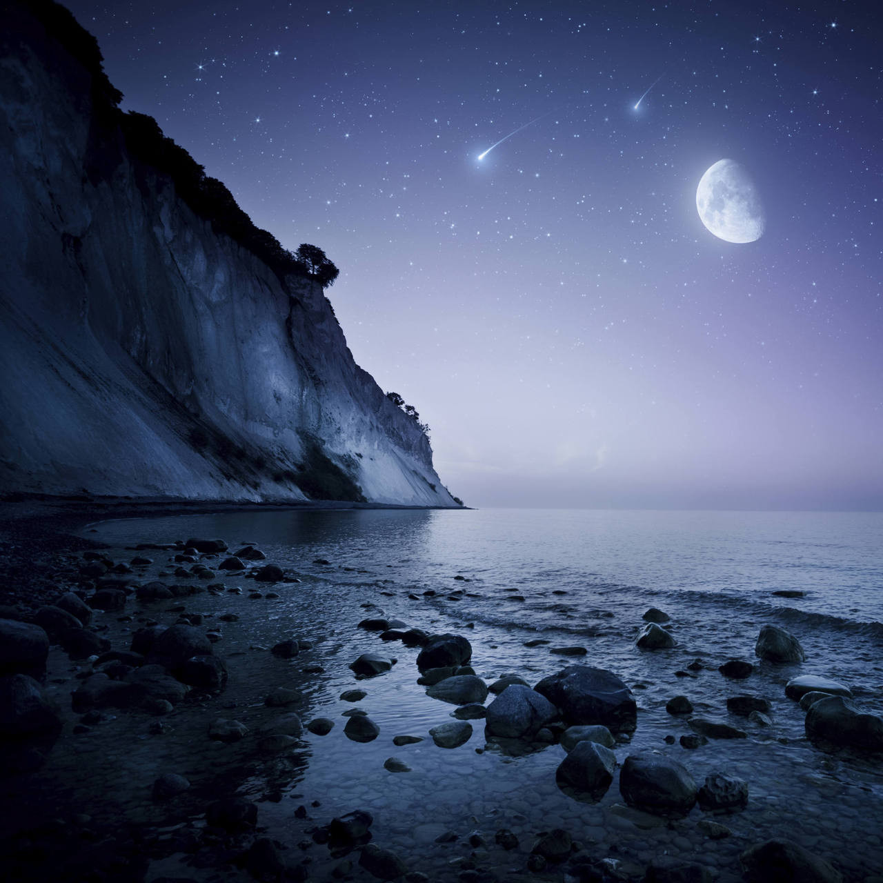 Rising Moon Over Ocean Mountains Against Starry Sky Walls 360