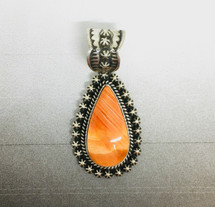 Spiny Oyster Shell Pendant (4117)