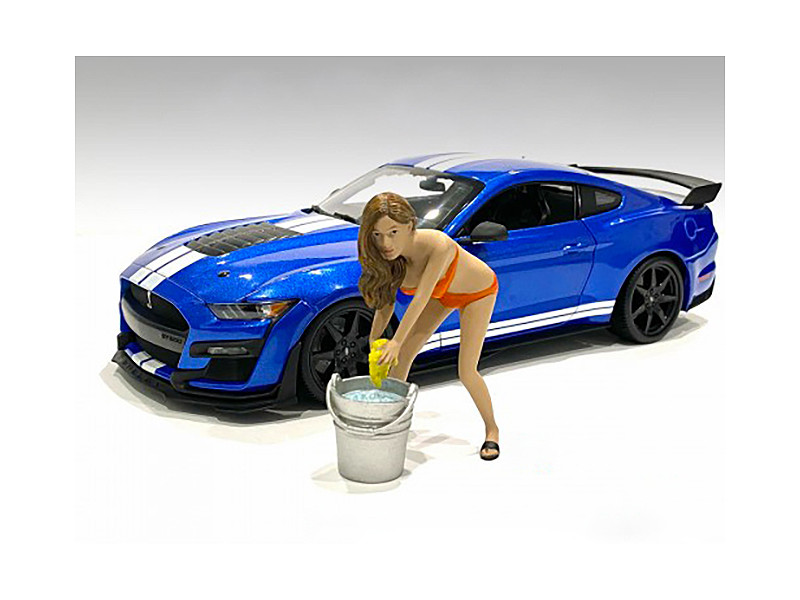 Cindy with Bucket Bikini Car Wash Girl Figurine 1/24 Scale Models American Diorama 76364