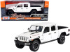 2021 Jeep Gladiator Rubicon Closed Top Pickup Truck White 1/24 1/27 Diecast Model Car Motormax 79368