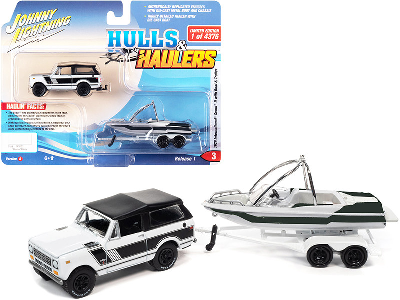 1979 International Scout II Winter White Black Malibu Boat Trailer Limited Edition 4376 pieces Worldwide Hulls & Haulers Series 1/64 Diecast Model Car Johnny Lightning JLBT015-JLSP205 B