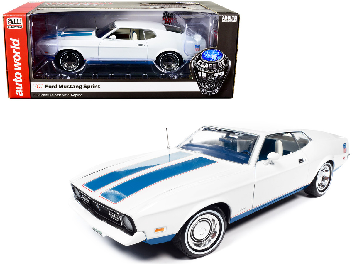 1972 Pontiac Firebird T/A Trans Am Starlight Black with White Stripes  Class of 1972 1/18 Diecast Model Car by Auto World 