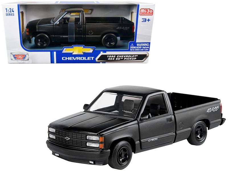 1992 Chevrolet 454 SS Pickup Truck Matt Black 1/24 Diecast Model Car Motormax 73203MTBK