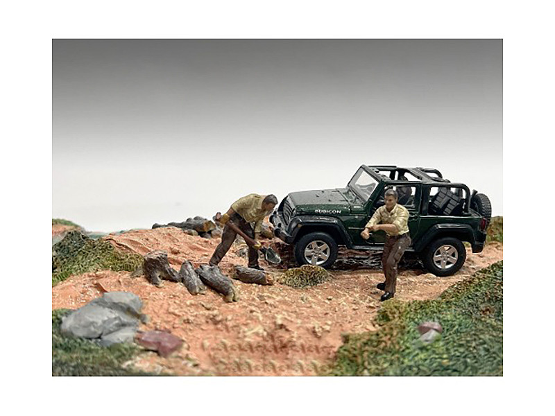 4X4 Mechanics 2 Piece Diecast Figure Set 2 for 1/43 Scale Models American Diorama AD43002
