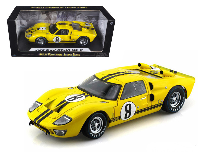 1966 Ford GT 40 MKII #F85 Silver Metallic with Black Stripes 1/18