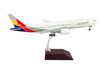Boeing 777 200ER Commercial Aircraft Asiana Airlines White with Striped Tail Gemini 200 Series 1/200 Diecast Model Airplane GeminiJets G2AAR1018