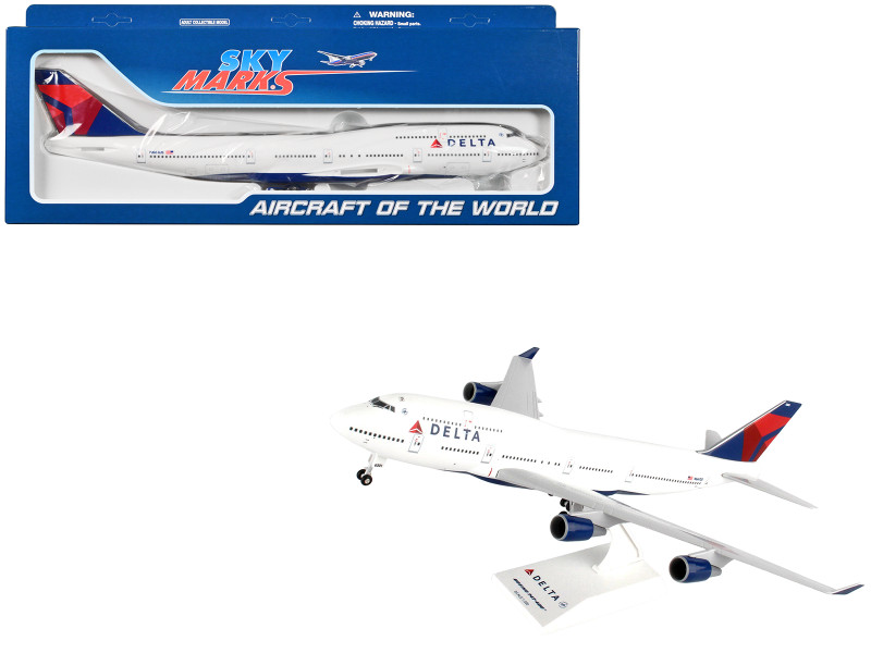 Boeing 747 400 Commercial Aircraft Delta Air Lines N661US White with Red and Blue Tail Snap Fit 1/200 Plastic Model Skymarks SKR508