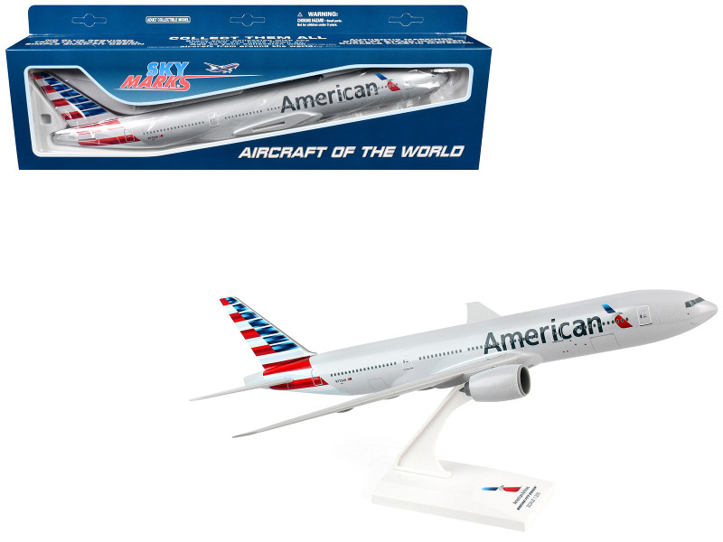 Boeing 777 200 Commercial Aircraft American Airlines N775AN Gray with Striped Tail Snap Fit 1/200 Plastic Model Skymarks SKR747