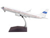Boeing 737 900ER Commercial Aircraft with Flaps Down Continental Airlines United Airlines N75435 White with Red and Blue Stripes Gemini 200 Series 1/200 Diecast Model Airplane GeminiJets G2UAL1407F