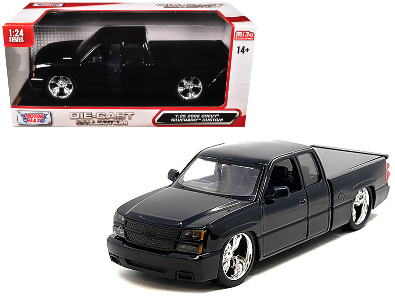 2006 Chevrolet Silverado Custom Pickup Truck Black Die Cast Collection Series 1/25 Diecast Model Car Motormax 79039-BK