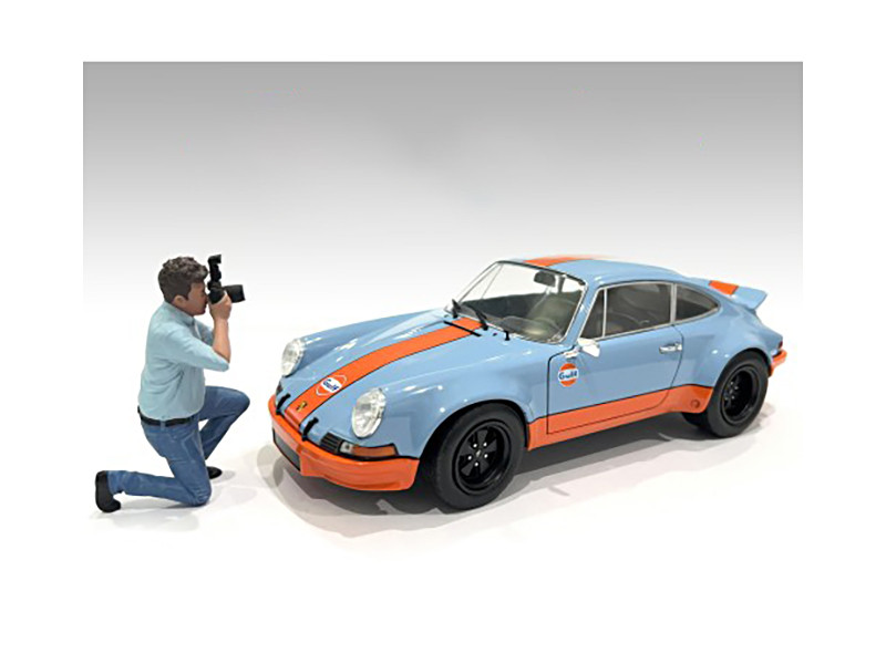 Photographers Figure #3 for 1/18 Scale Models American Diorama AD-19303