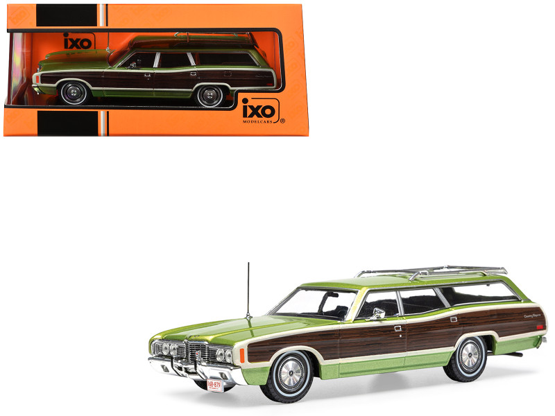 1972 Ford LTD Country Squire Wagon Green Metallic with Woodgrain Sides 1/43 Diecast Model IXO Models CLC608N22