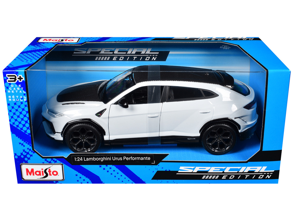 Lamborghini Urus Performante White Metallic with Carbon Hood and