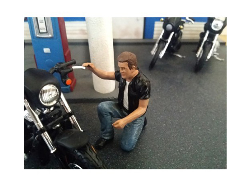 Biker Motorman Figure For 1:18 Scale Models American Diorama 23867