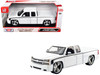 2006 Chevrolet Silverado Custom Pickup Truck White with Black Stripes Die-Cast Collection Series 1/25 Diecast Model Car Motormax 79039-WH