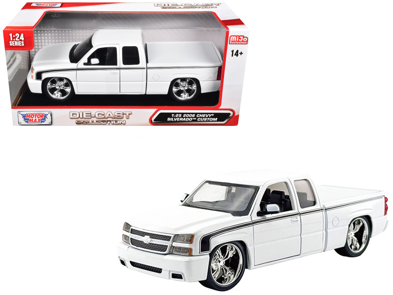 2006 Chevrolet Silverado Custom Pickup Truck White with Black Stripes Die-Cast Collection Series 1/25 Diecast Model Car Motormax 79039-WH