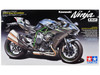 Model Kit Kawasaki Ninja H2 Carbon Motorcycle 1/12 Scale Model Tamiya TAM-14136