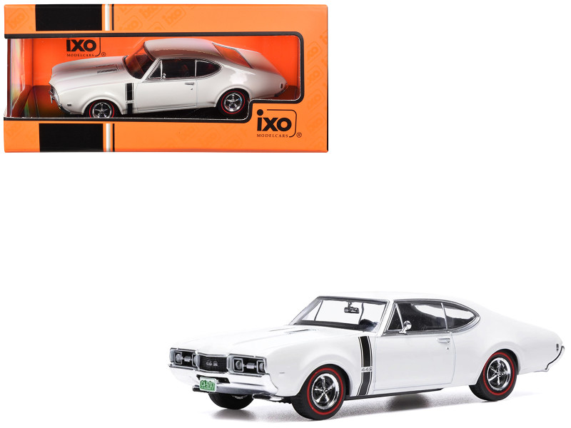 1970 Oldsmobile 442 W-30 Coupe White with Black Stripes 1/43 Diecast Model Car IXO Models CLC621N22