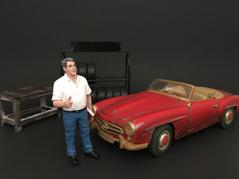 Mechanic Manager Tim Figure For 1:18 Scale Models by American Diorama