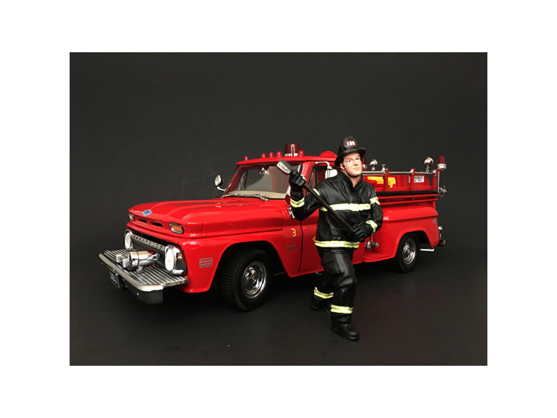 Firefighter with Axe Figurine / Figure For 1:24 Models by American Diorama