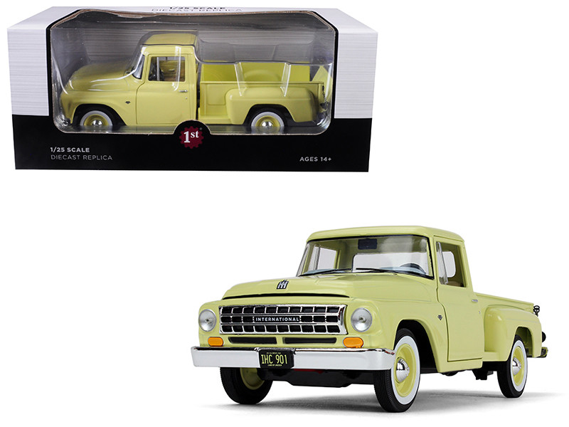 1979 International Scout Terra Pickup Truck White Orange Spear 1//25 Diecast Mo