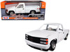 1992 Chevrolet 1500 SS 454 Pickup Truck White 1/24 Diecast Model Motormax 73203