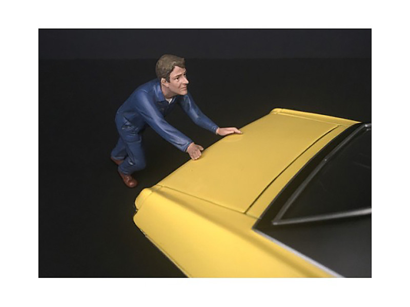 Mechanic Darwin Pushing a Car Figurine for 1/24 Scale Models by American Diorama
