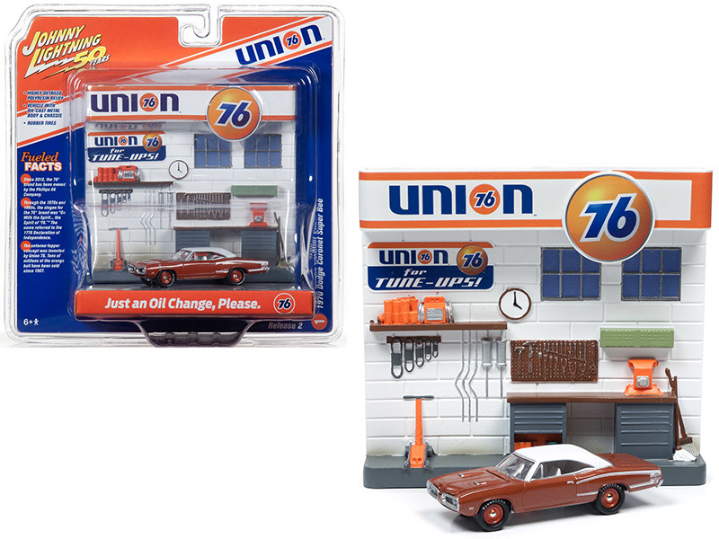 1970 Dodge Coronet Super Bee Brown White Top and Union 76 Interior Service Gas Station Facade Diorama Set Johnny Lightning 50th Anniversary 1/64 Diecast Model Car Johnny Lightning JLDR007