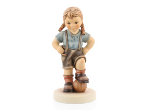 M.I Hummel HUM 2274, Hummel girl soccer, female athlete figurine is playing soccer