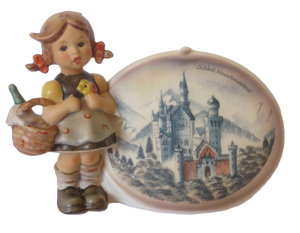 Little Visitor, Neuschwanstein Castle Plaque                HSC 69139093