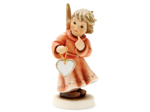 M.I. Hummel Annual Angel 2018 figurine HUM 2385 holding a ceramic heart, hand-painted in traditional Bavarian porcelain.