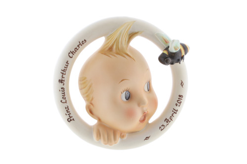 1935 classic M.I. Hummel wall ring HUM 30 A featuring a boy and a bumblebee.