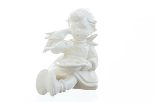 M.I. Hummel True Friendship White Edition HUM 402 girl feeding bird porcelain figurine