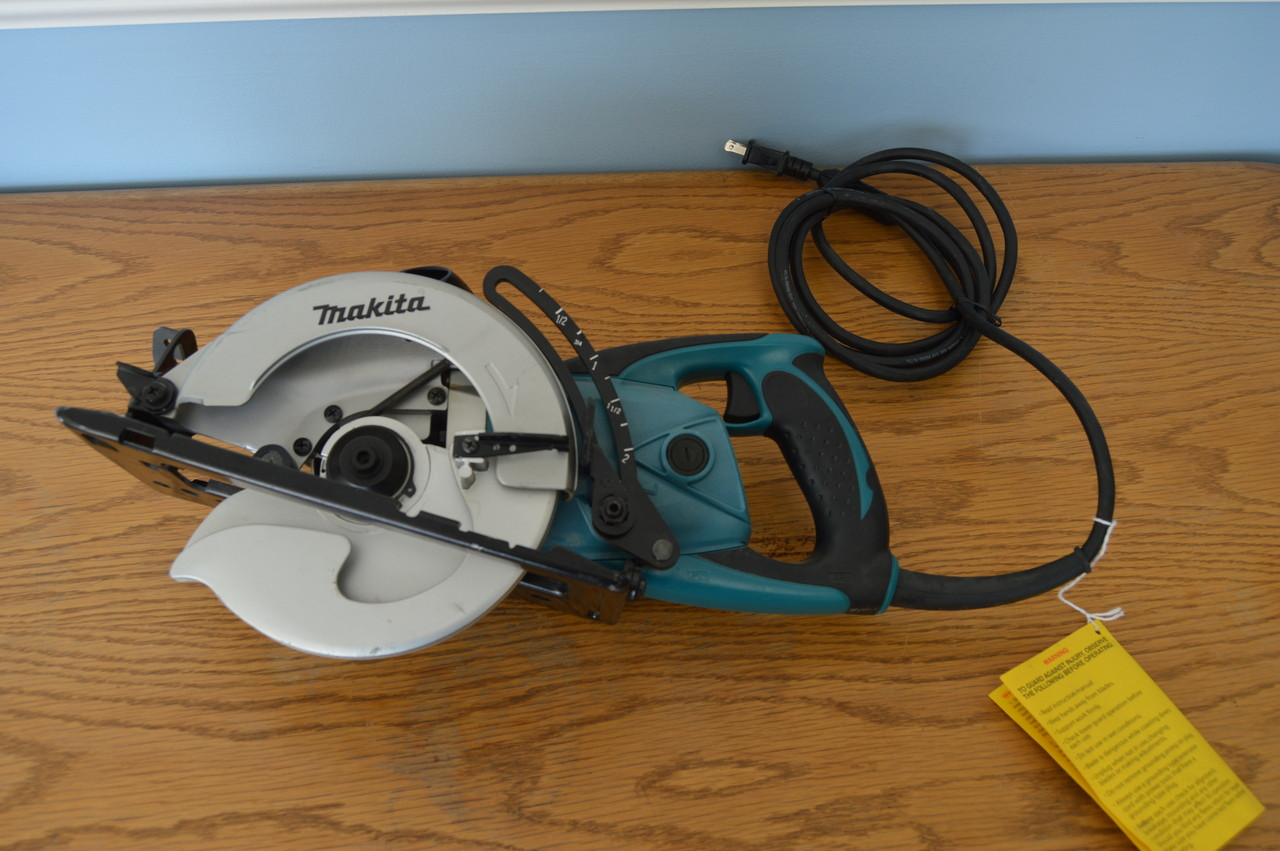 Hypoid Saw 1 4 In Makita 5477nb 7 Factory Reconditioned