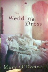 Wedding Dress (Annie's Attic Mysteries)