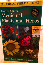 A Field Guide to Medicinal Plants and Herbs of Eastern and Central