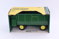 1/16 John Deere Chuck Wagon 