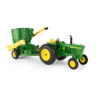 1/16 John Deere 3020 with grinder mixer