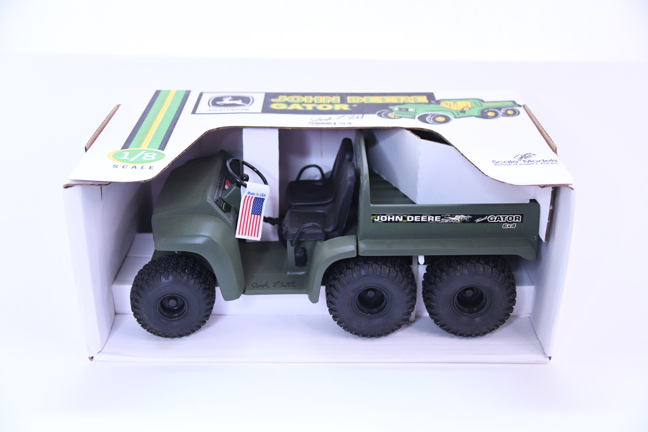 1/8 John Deere Gator - Windy Hill Farm Toys