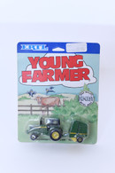 1/64 John Deere 4450 with Baler Young Farmer 